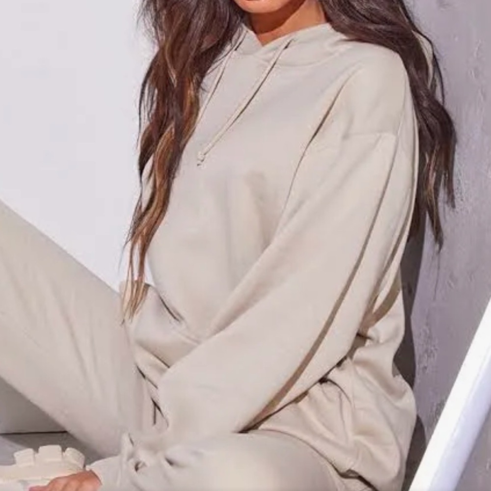 NWT- Pretty Little Thing - XXL. Oversized Slogan Hoodie